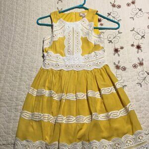 Beautiful CB Girls Dress Size 8 in Nice Shape